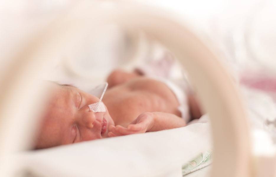 علائم و نشانه‌های نوزاد نارس