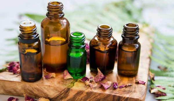درمان ترک های پوستی و پیشگیری از ایجاد دوباره با 12 روغن اساسی