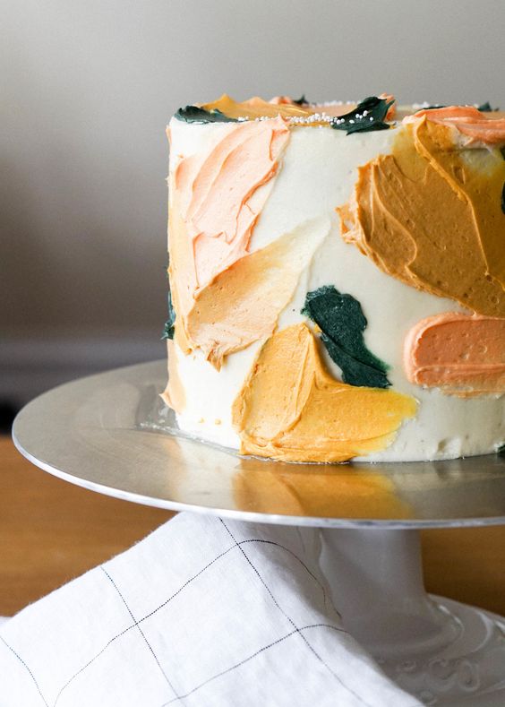 تزیین کیک با خامه قنادیی و رنگ خوراکی