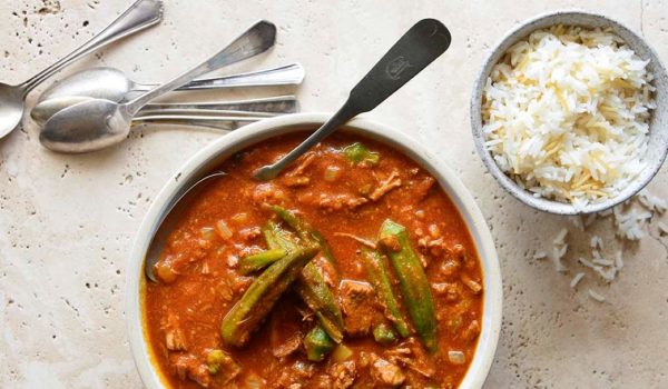 خورش بامیه با گوشت به دو روش روی گاز و درون فر